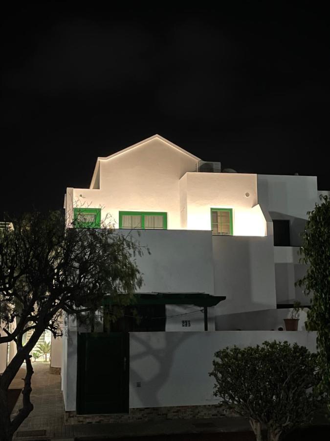 Izaro Apartamento Atico De Lujo Cerca De Playa Dorada Playa Blanca  Bagian luar foto