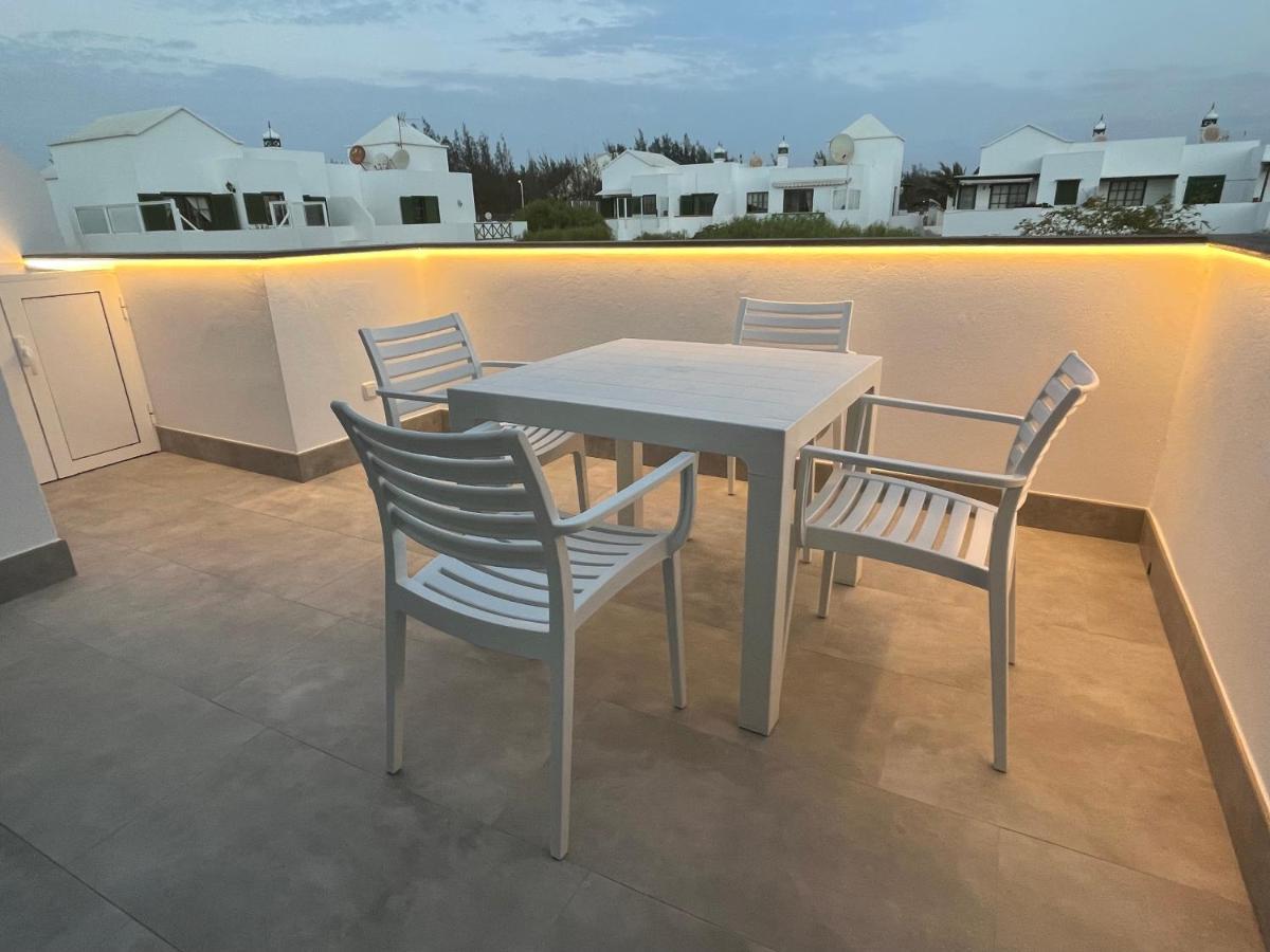 Izaro Apartamento Atico De Lujo Cerca De Playa Dorada Playa Blanca  Bagian luar foto