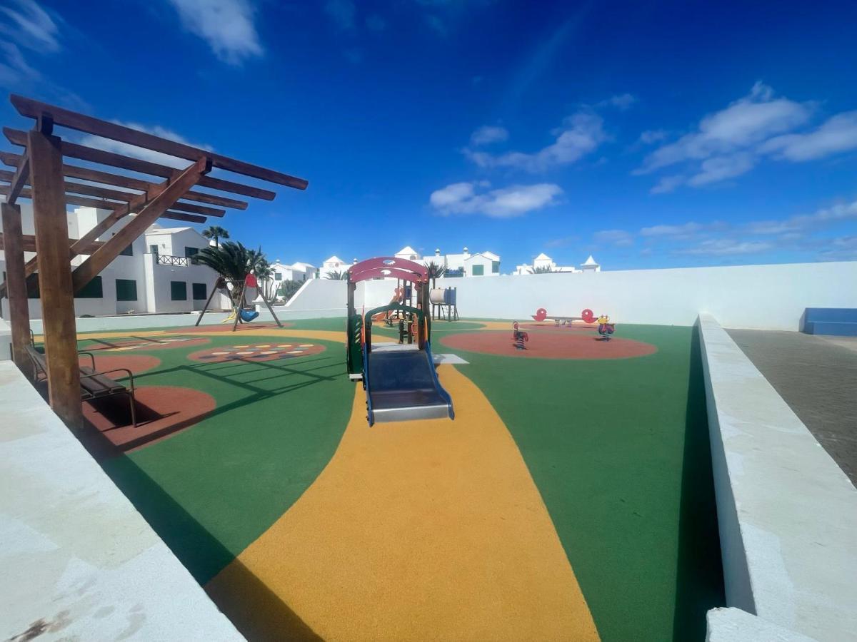 Izaro Apartamento Atico De Lujo Cerca De Playa Dorada Playa Blanca  Bagian luar foto
