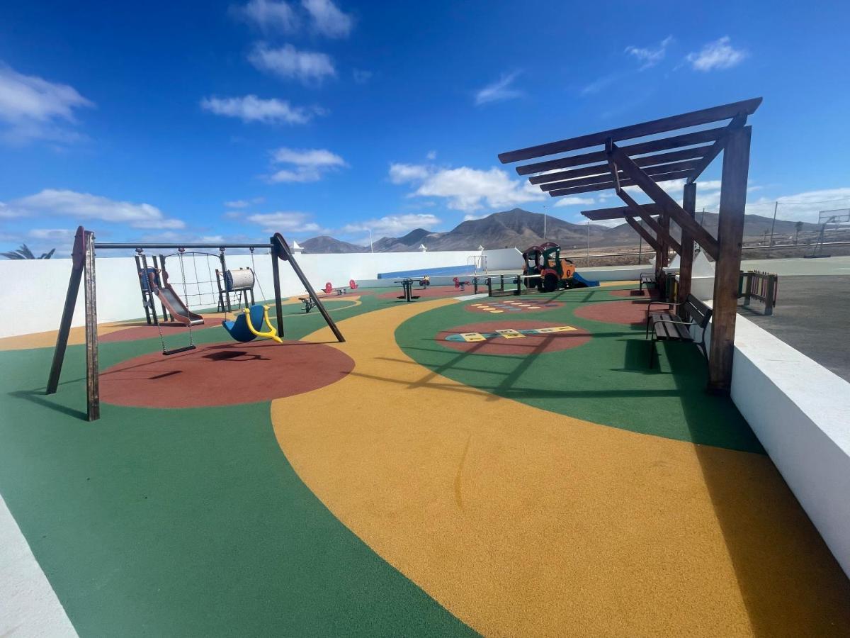 Izaro Apartamento Atico De Lujo Cerca De Playa Dorada Playa Blanca  Bagian luar foto