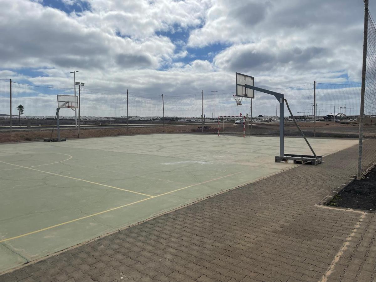 Izaro Apartamento Atico De Lujo Cerca De Playa Dorada Playa Blanca  Bagian luar foto
