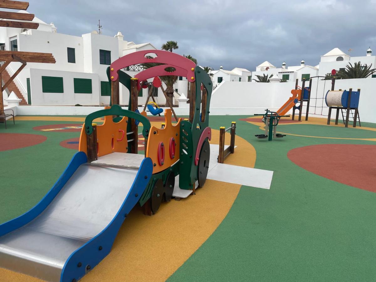 Izaro Apartamento Atico De Lujo Cerca De Playa Dorada Playa Blanca  Bagian luar foto