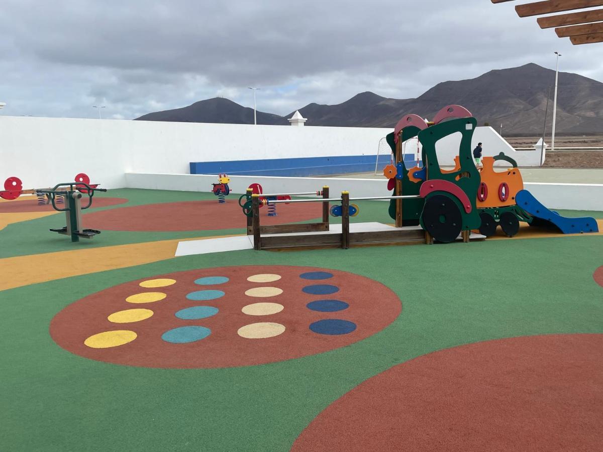 Izaro Apartamento Atico De Lujo Cerca De Playa Dorada Playa Blanca  Bagian luar foto