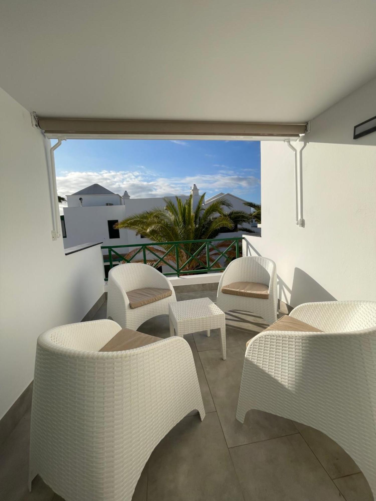 Izaro Apartamento Atico De Lujo Cerca De Playa Dorada Playa Blanca  Bagian luar foto